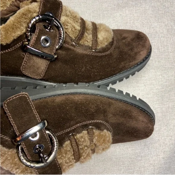 Stuart Weitzman Brown Suede Shearling-Lined Shoe with buckle closure & lug sole - Picture 10 of 12